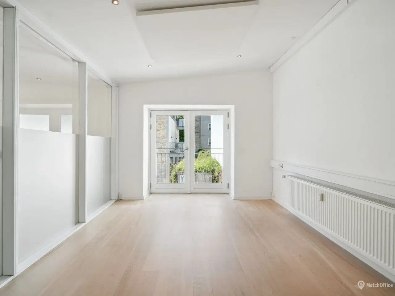 Billede 4 - Nyistandsat værkstedskontor på Jagtvej med parkering