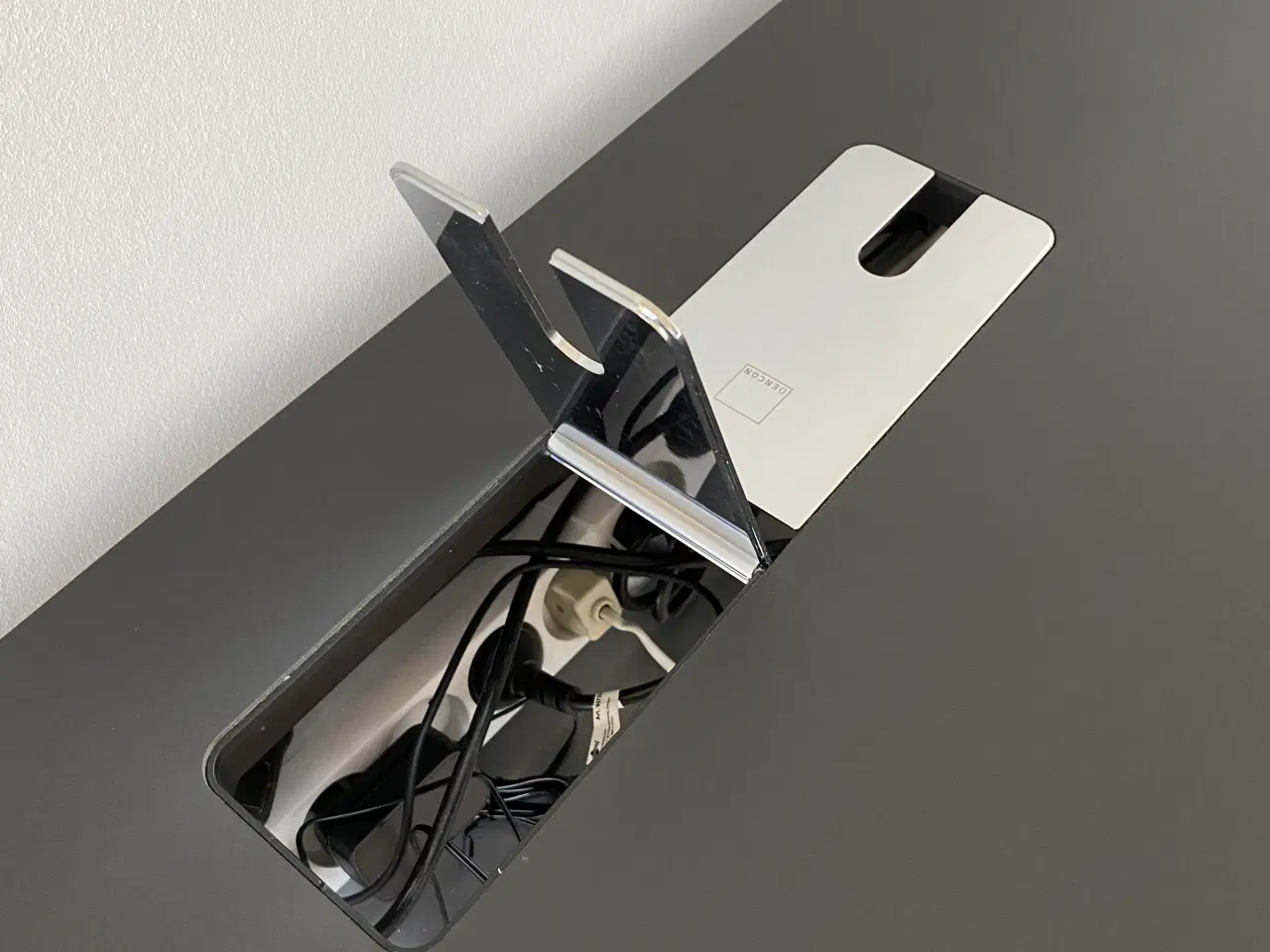 Billede 3 - Dencon Skrivebord 140x80 cm – Justerbar Højde