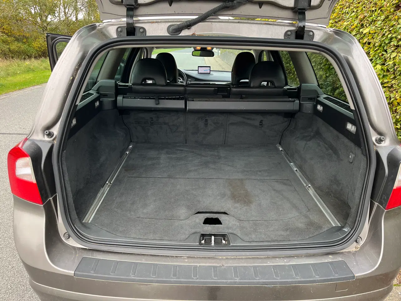 Billede 9 - Nysynet & meget velkørende Volvo V70 D5 Aut. 