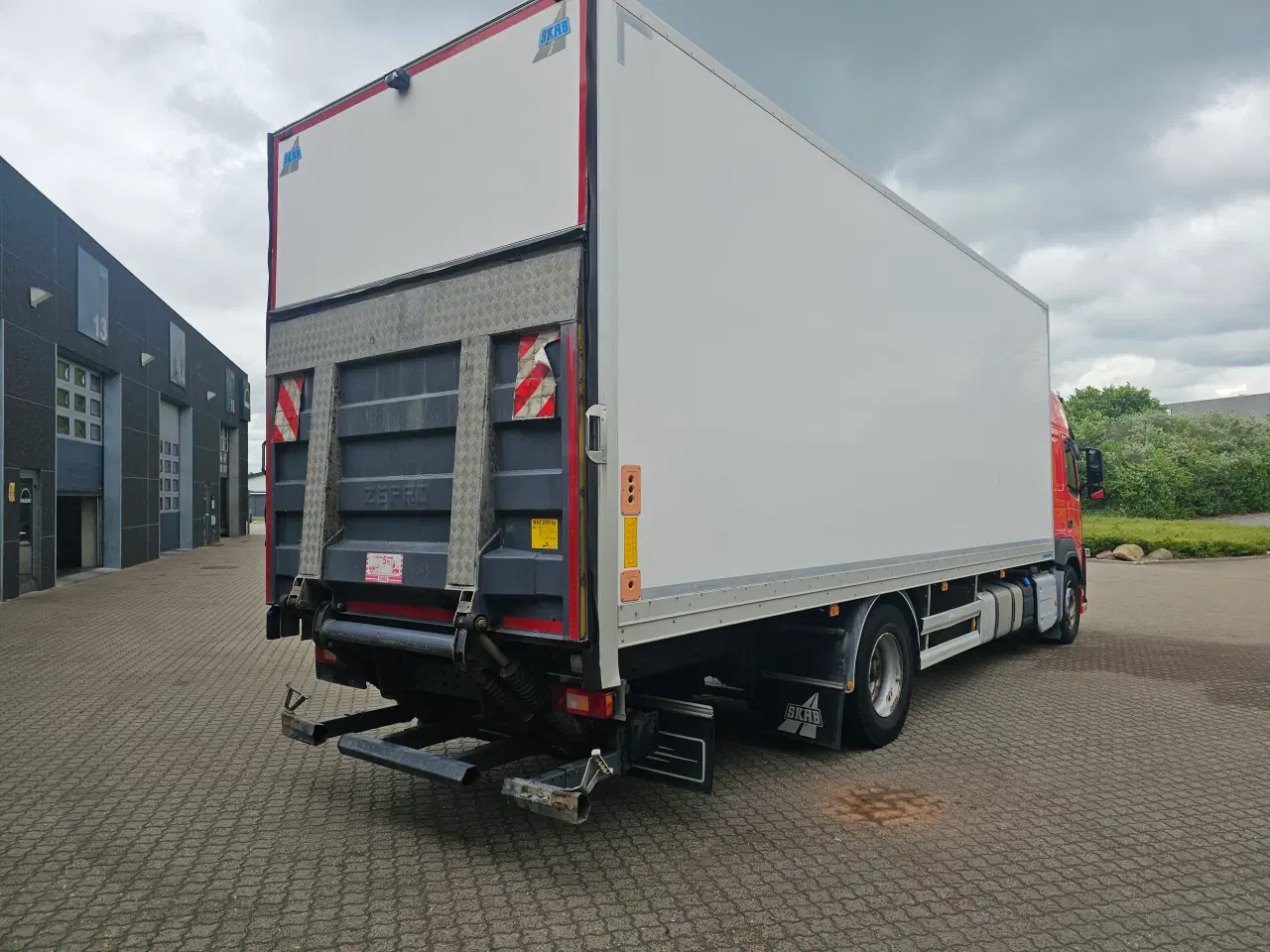 Billede 3 - Volvo FM340, Lukket kasse