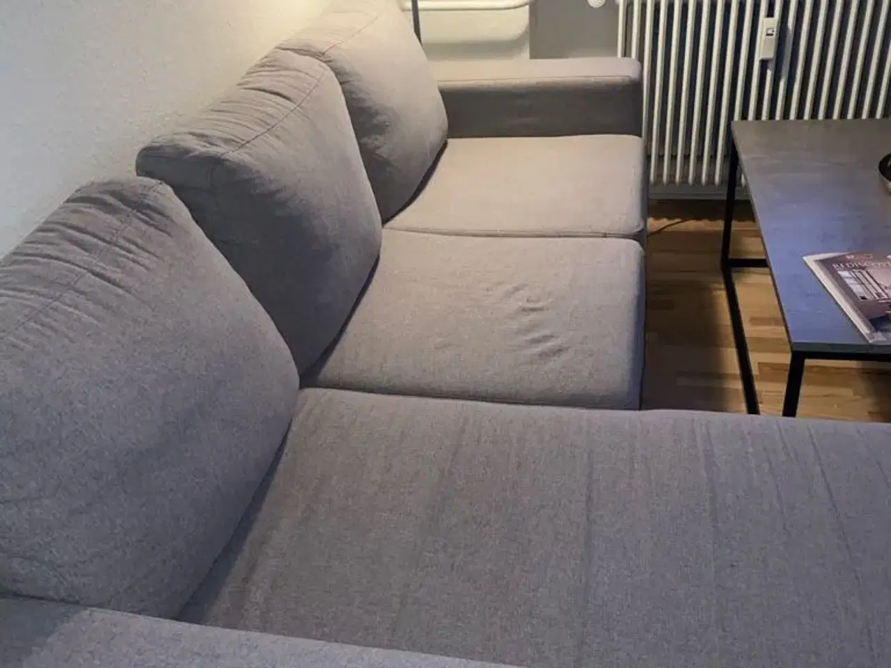 Billede 2 - Lysegrå 3-personers chaiselong sofa