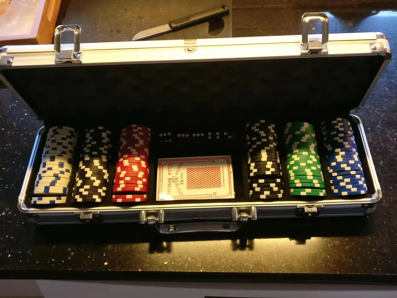 Billede 2 - Pokerspil i metalkuffert