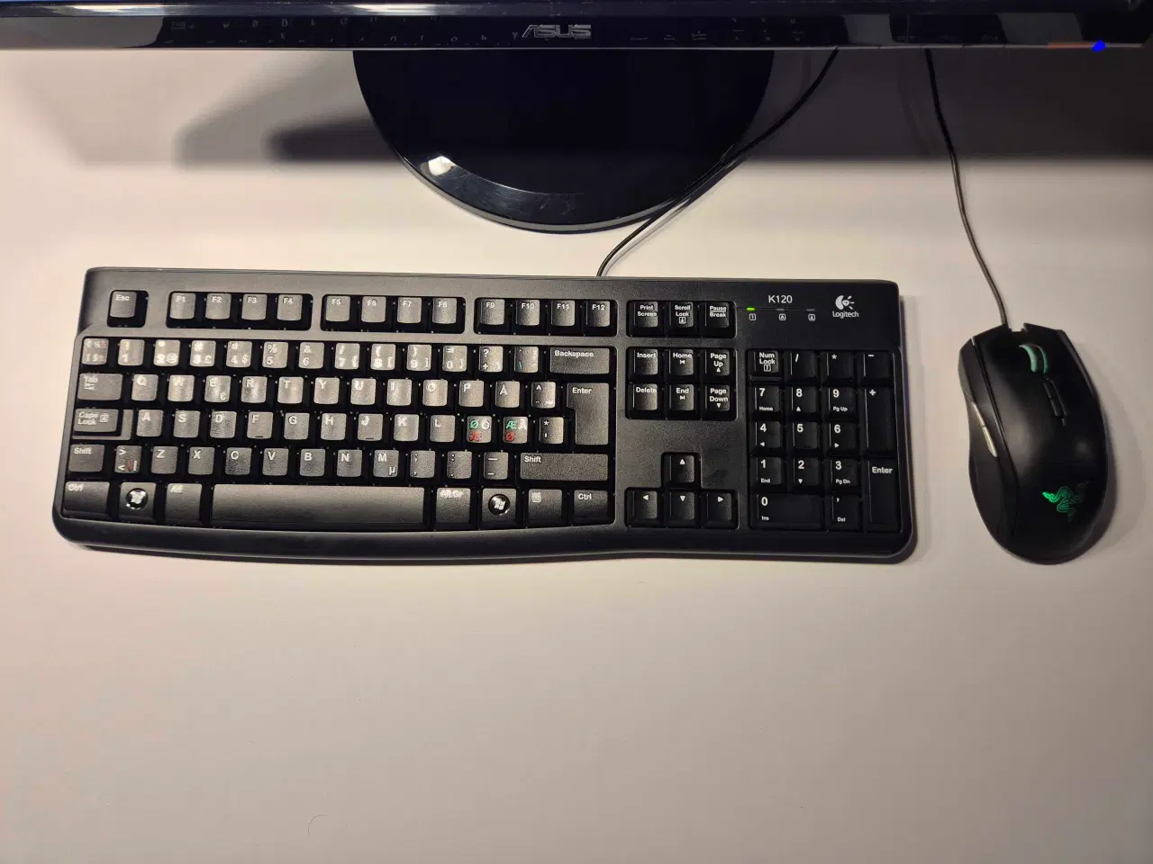 Billede 2 - Ryzen 5 Gaming PC med Skærm og Tilbehør