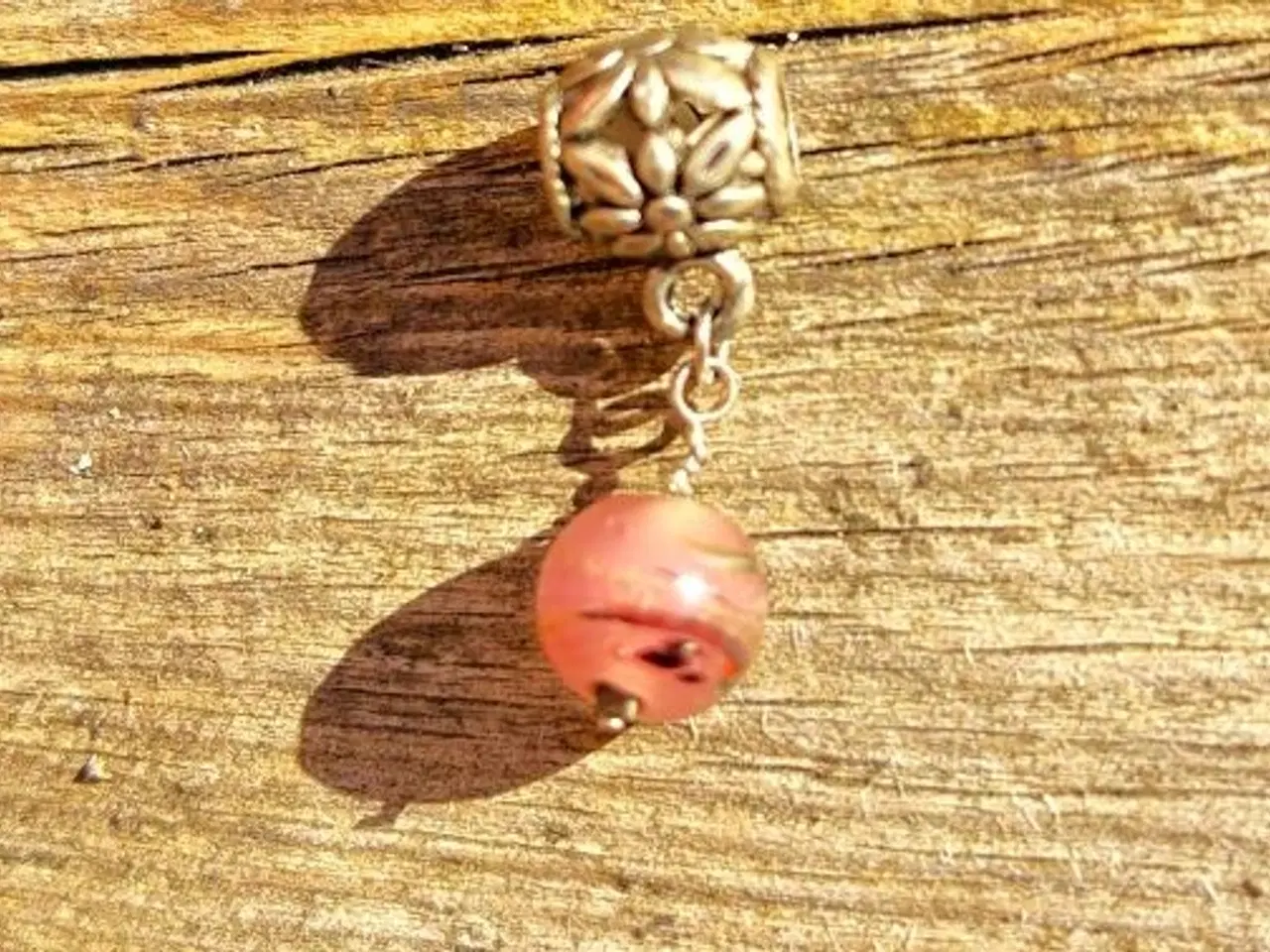 Billede 2 - Håndlavet perlevedhæng til armbånd eller halskæde