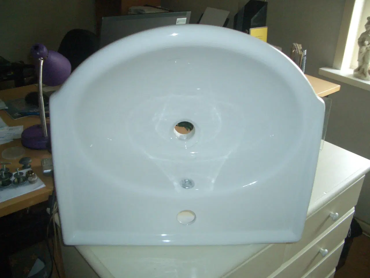 Billede 1 - Håndvask "hvid"