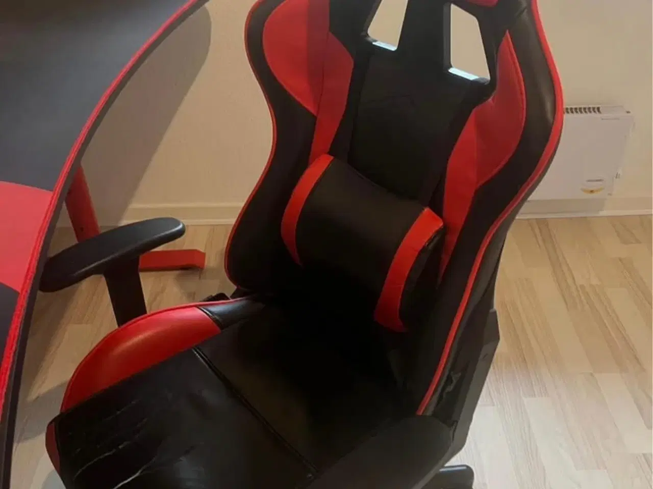 Billede 2 - Solid computerborde med stol