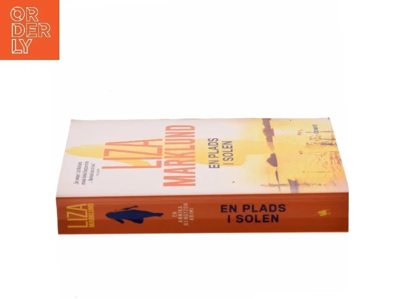 Billede 2 - En plads i solen : krimi af Liza Marklund (Bog)