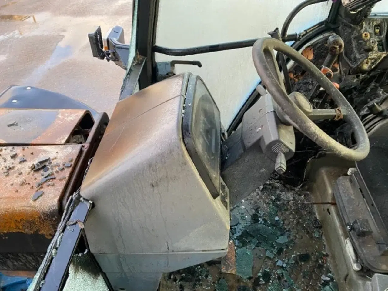 Billede 7 - Ford 6640 Sælges i dele/ for parts