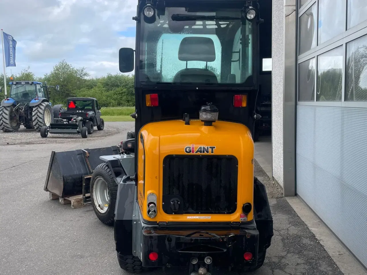 Billede 3 - Giant D337T X-tra. Inkl. Skovl og pallegafler