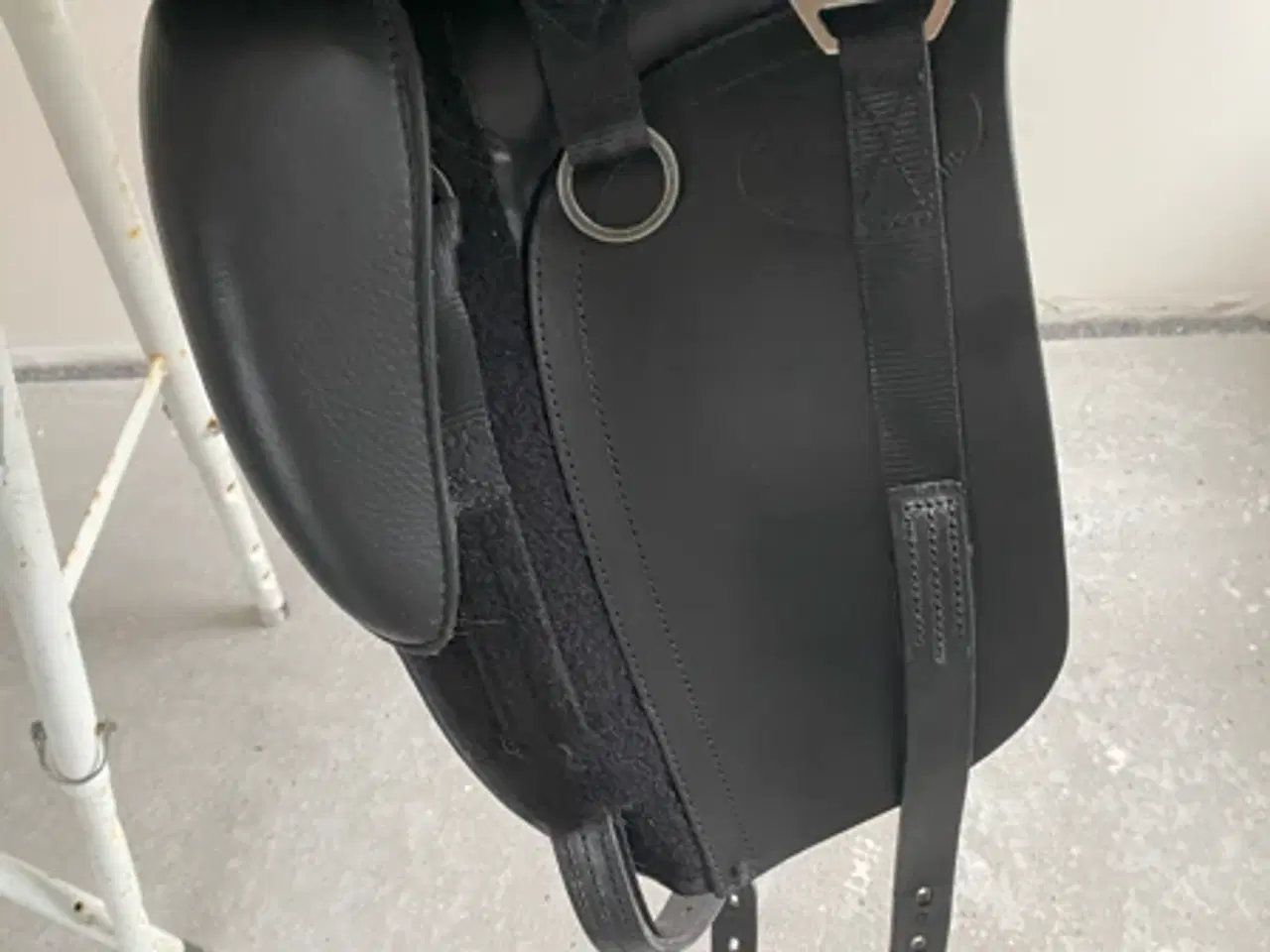 Billede 2 - Kent and Masters dressursadel 16,5"