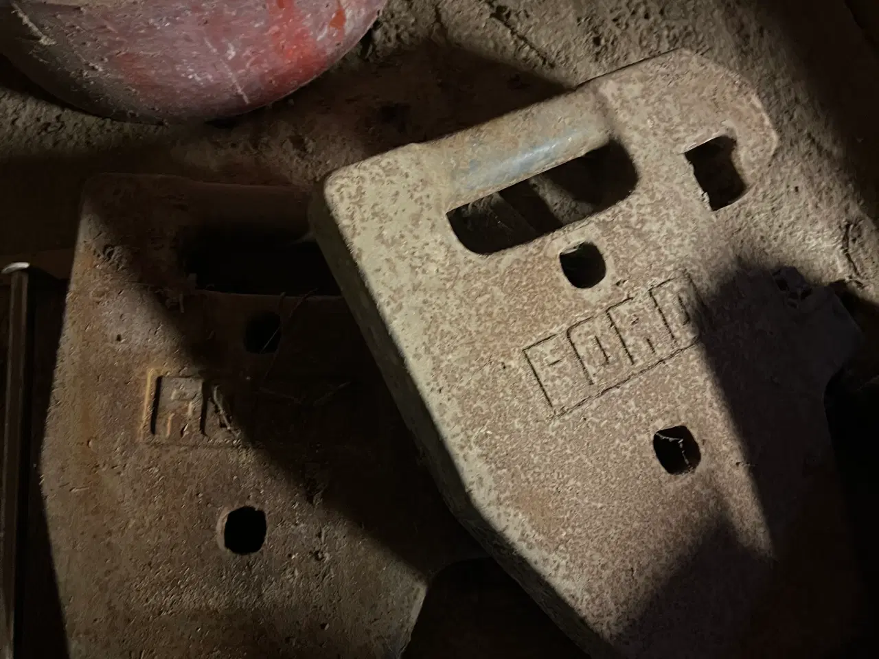 Billede 2 - 2 stk Frontvægte orig. Ford