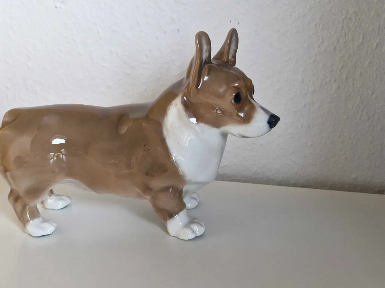 Billede 2 - Royal copenhagen Figur corgi 