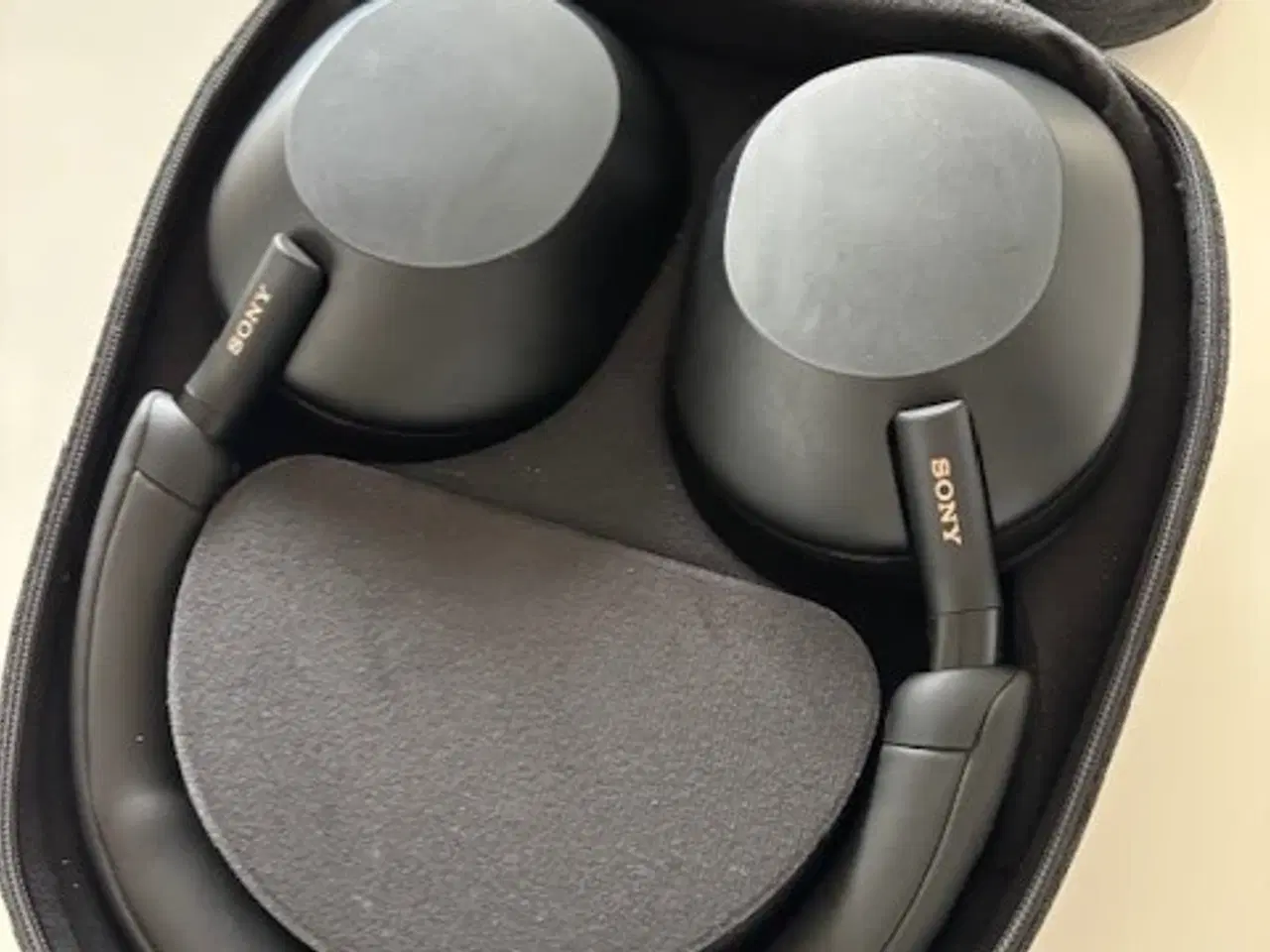 Billede 1 - Sony WH-1000XM5 høretelefoner sælges billigt