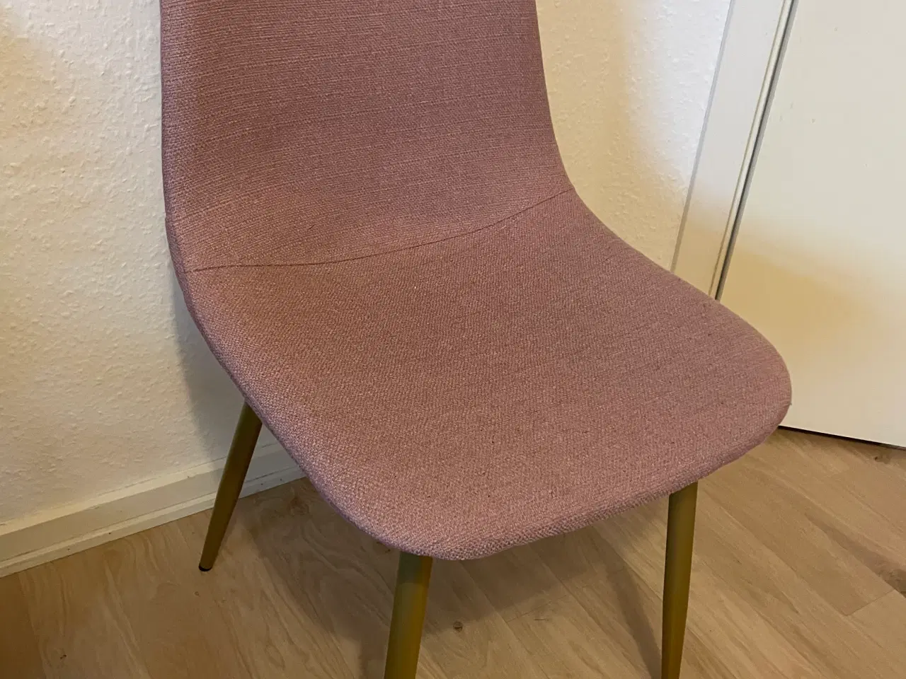 Billede 2 - Lyserød/lilla stol