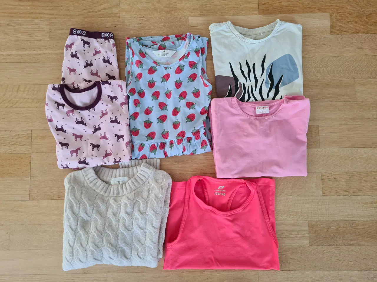 Billede 1 - Diverse pigetøj, str. 134-140