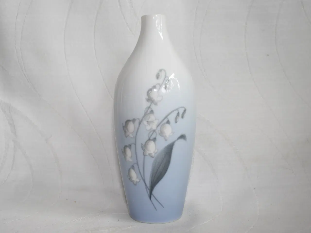 Billede 5 - Vase med liljekonval fra bing og Grøndahl
