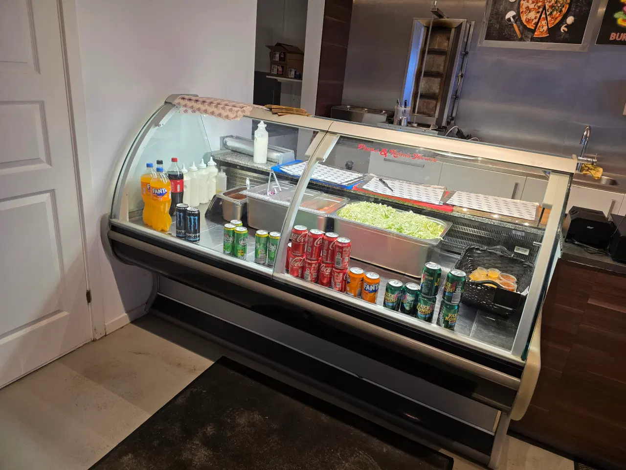 Billede 1 - Salatbar med køleskab 