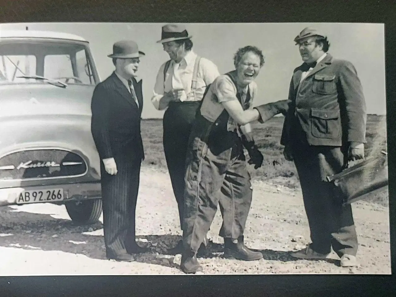 Billede 3 - 7 Stk. Pressefotos fra Olsen banden i Jylland