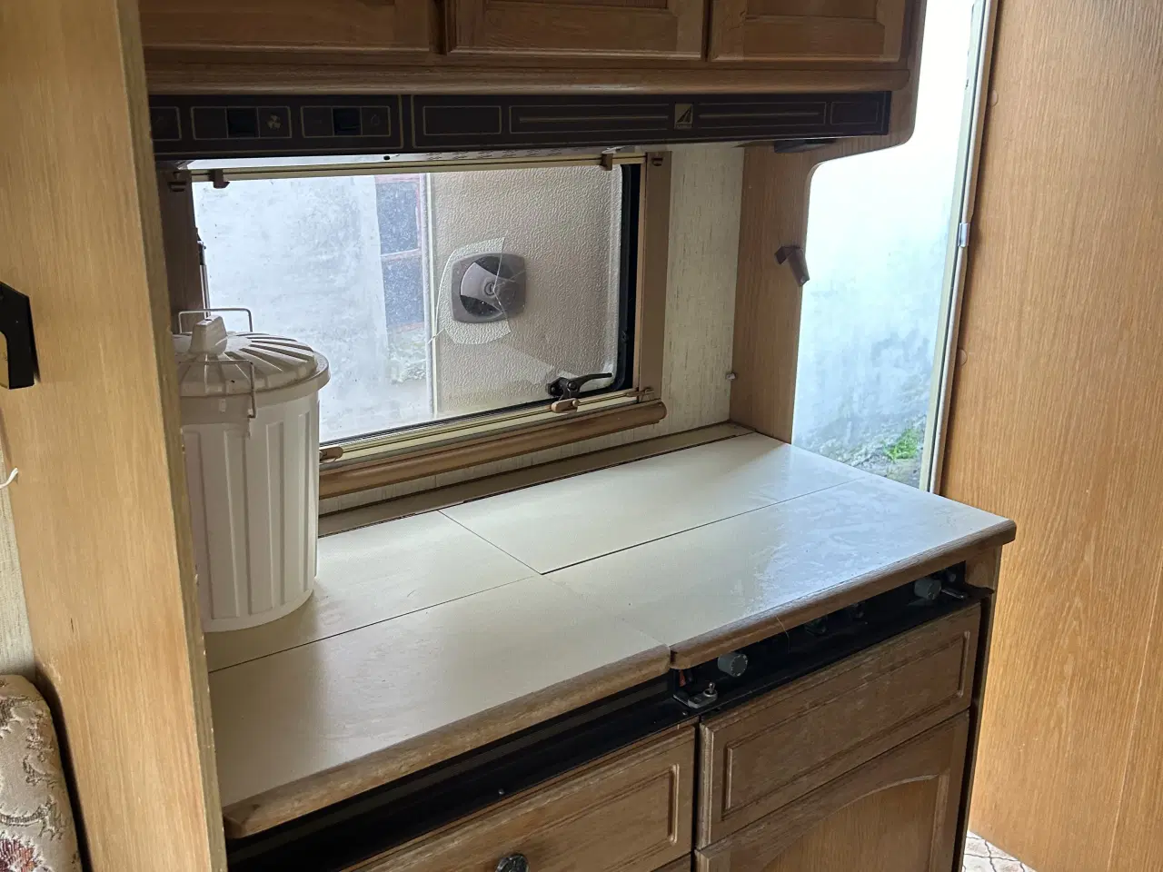 Billede 8 - Charmerende retro campingvogn – Edelweis 1987 til 