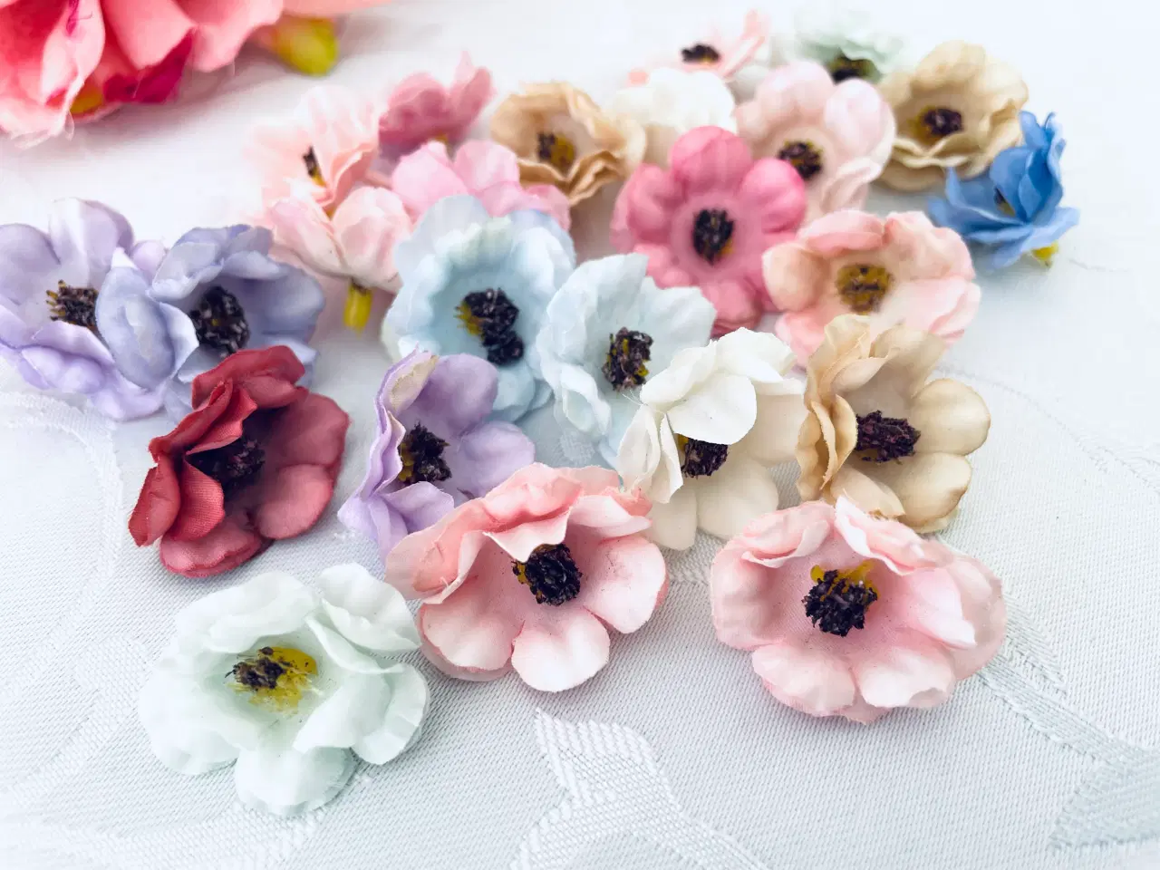 Billede 5 - Små kunstig blomster i forskellige farver 