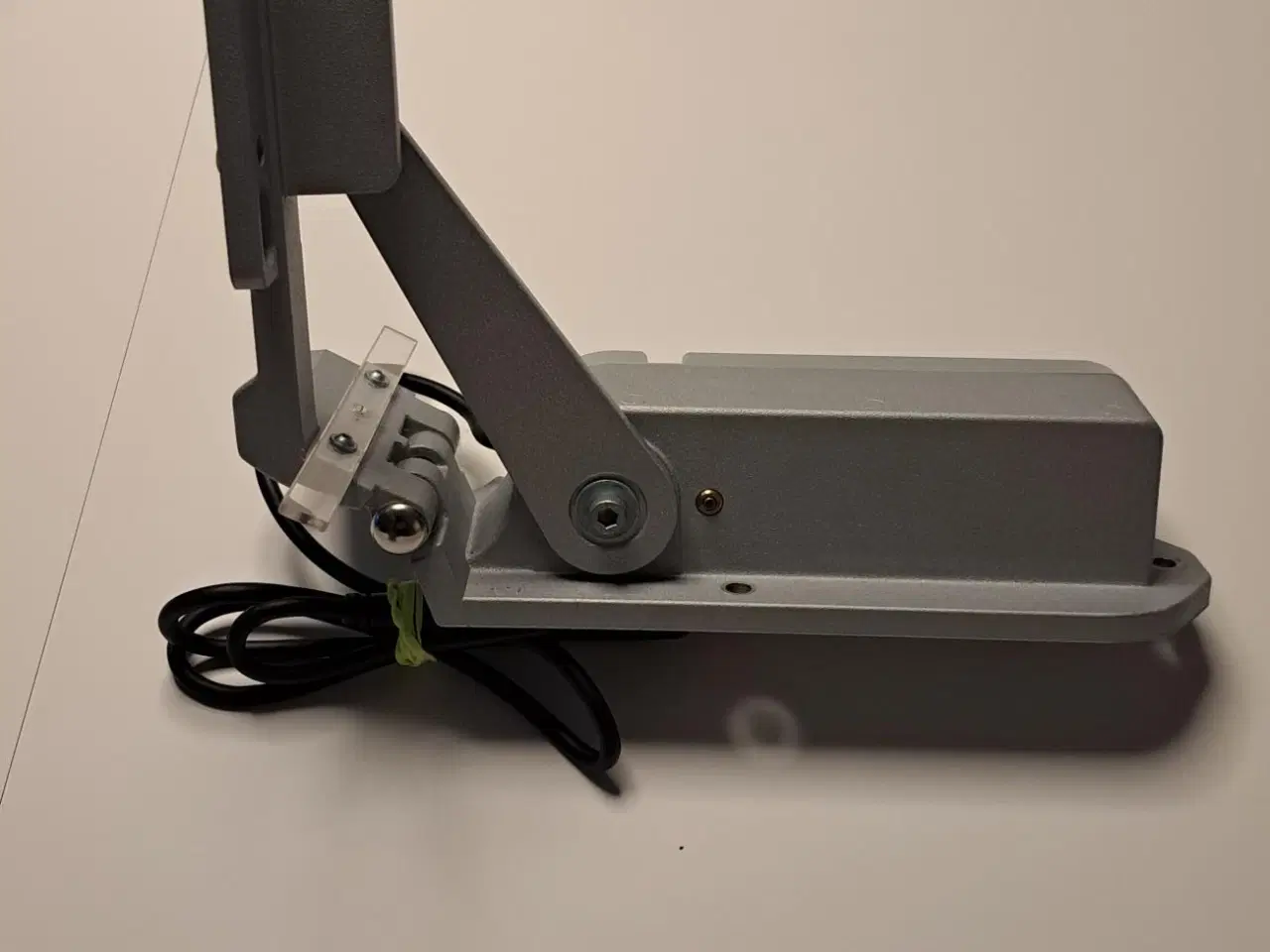 Billede 2 - motor til vægbeslag, Beovision 11