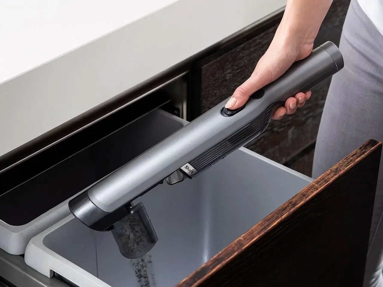 Billede 12 - Håndstøvsuger Shark WV200 trådløs – sølv, posefri