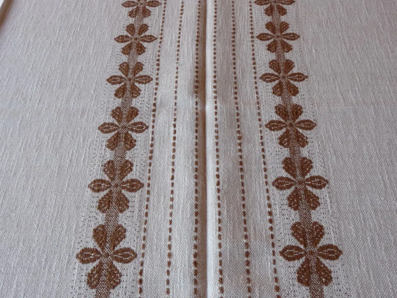 Billede 1 - DUG - BORDDUG - L 210 cm - B 130 cm