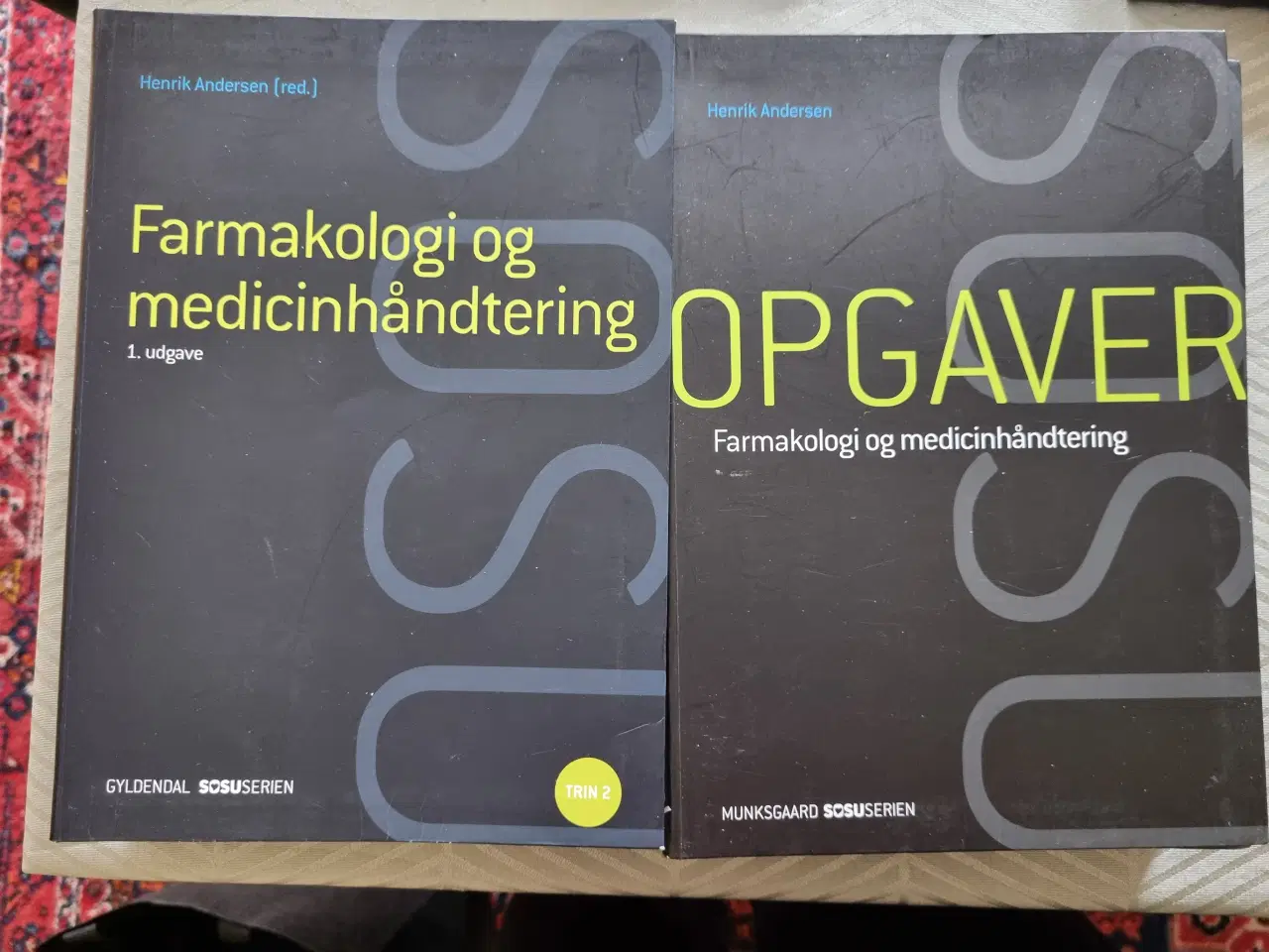 Billede 4 - SoSu Assistent bøger