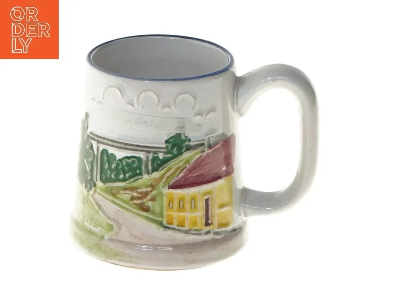 Billede 1 - Keramikkrus med Bornholm motiv fra Johgus (str. Ø 6,5 cm længde 8 cm)