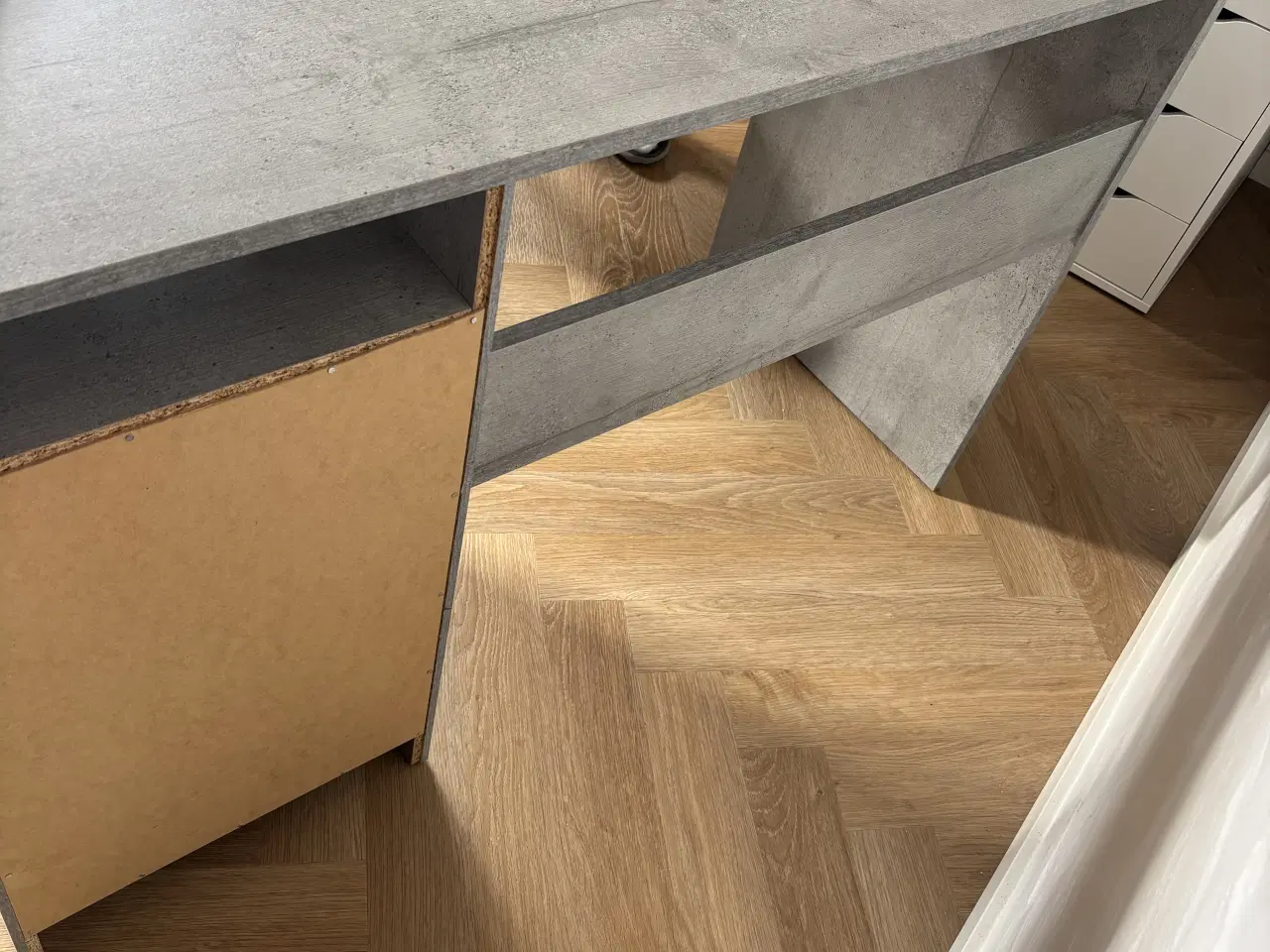 Billede 2 - Skrivebord 