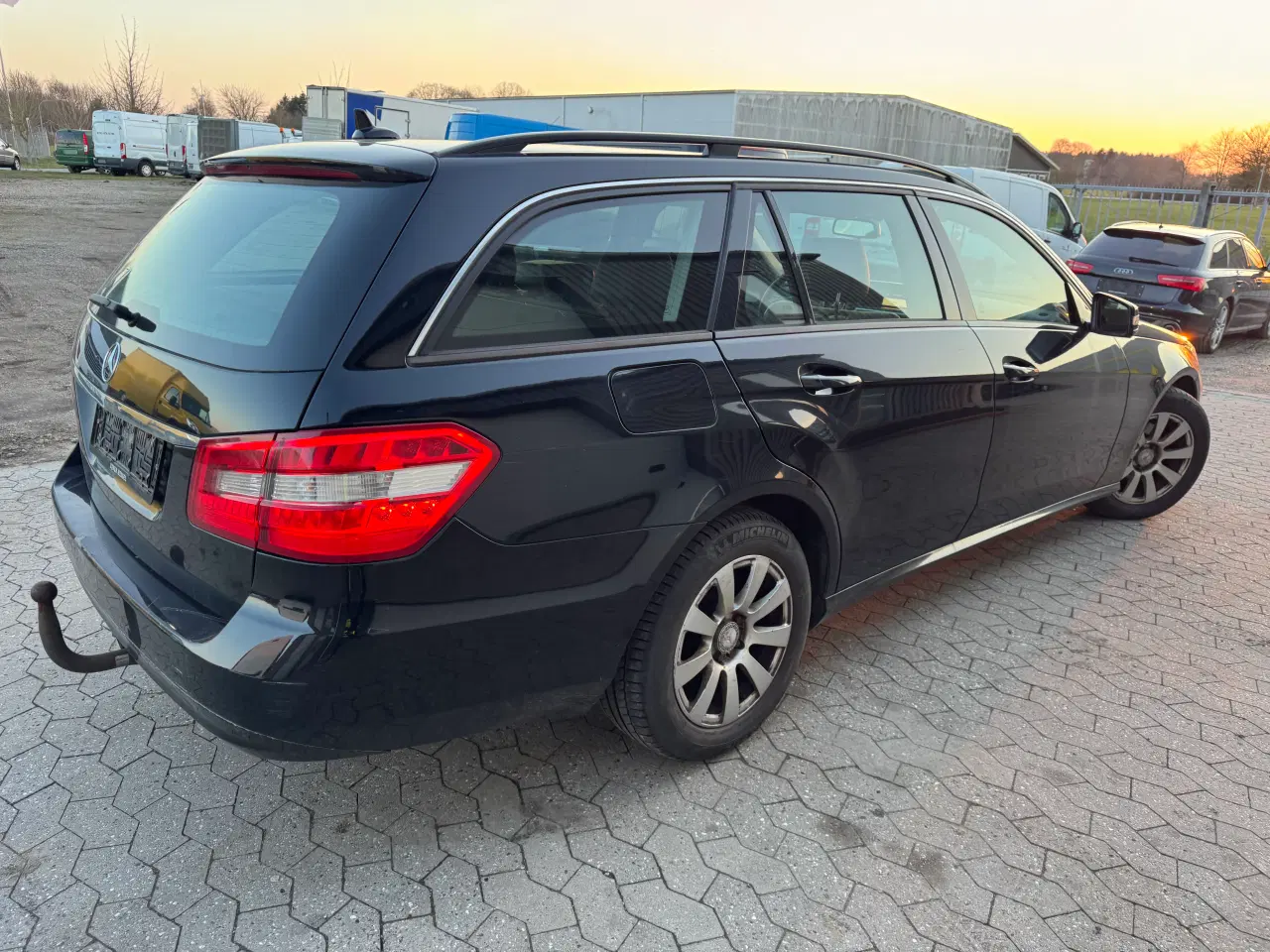 Billede 3 - Mercedes E200 nysynet