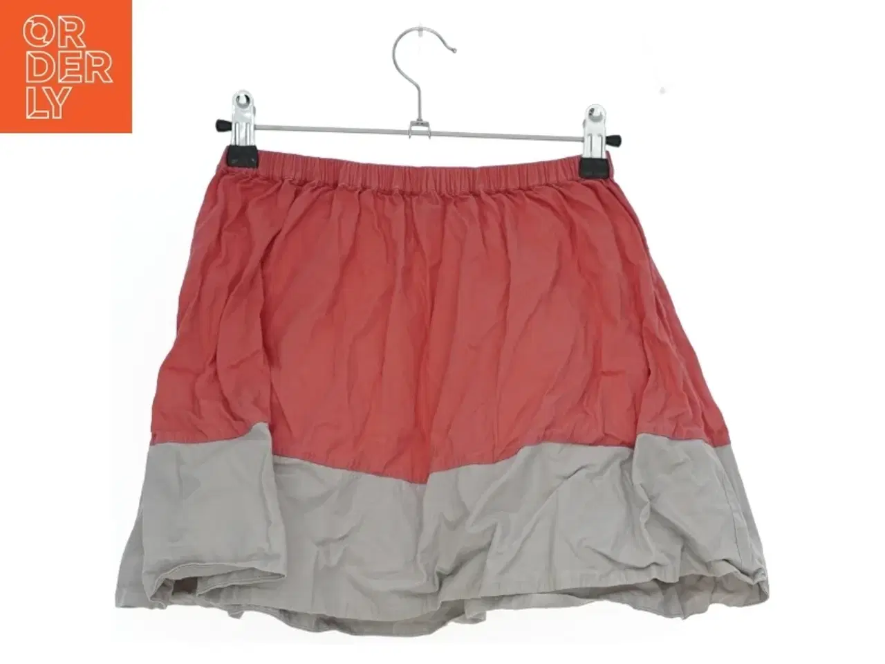 Billede 2 - Tofarvet nederdel fra Norlie (str. 134)