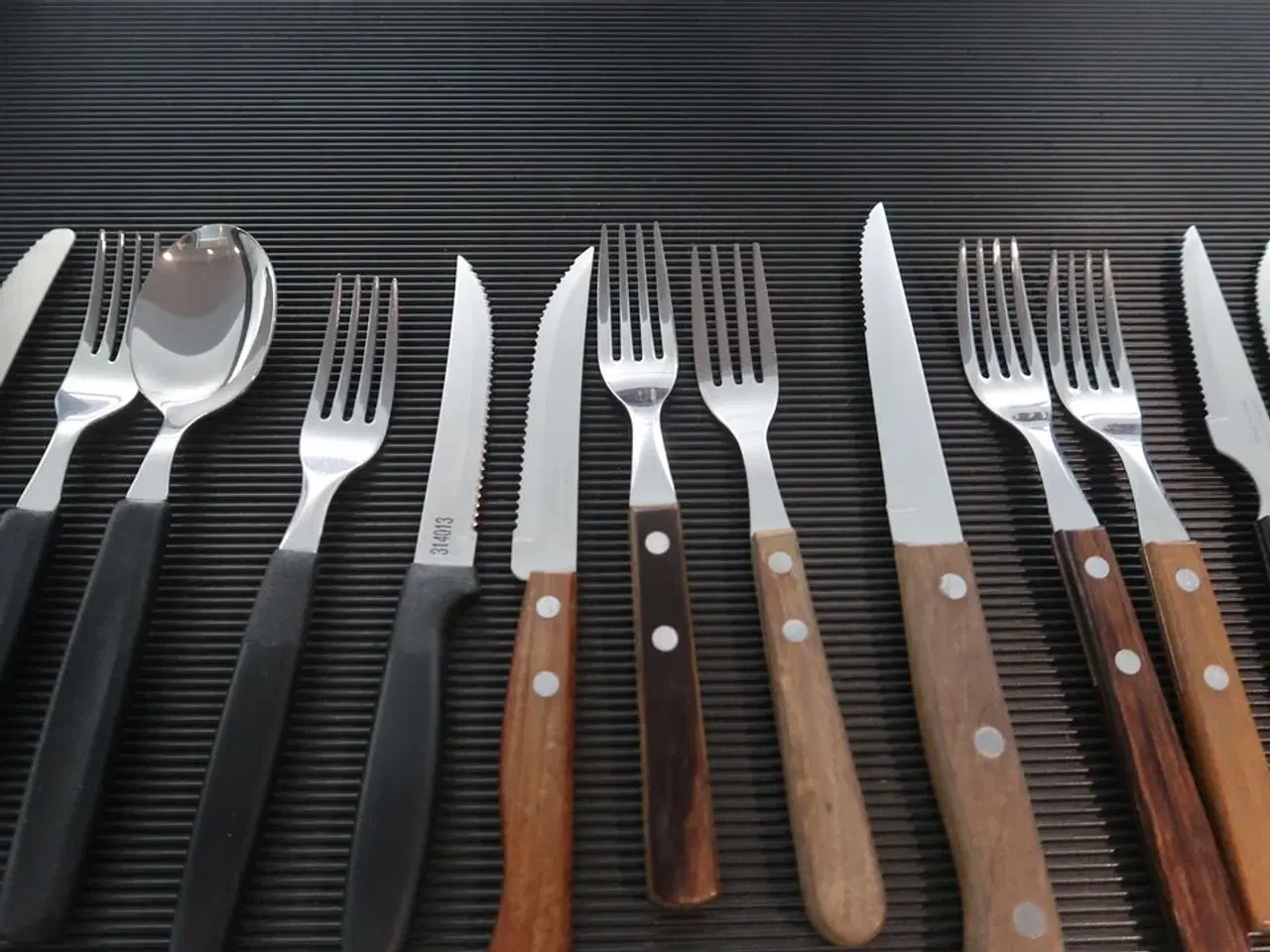 Billede 3 - 18 stk. steakbestik