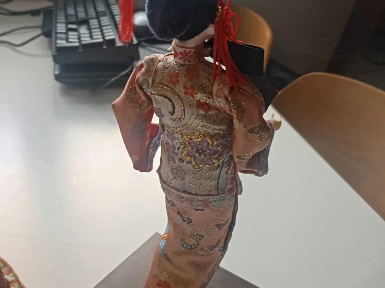 Billede 6 - To Kinesiske Dukker