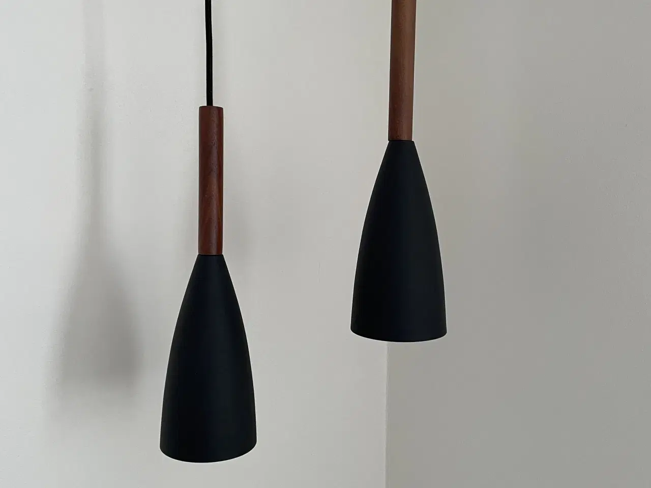 Billede 1 - Pendler 2 stk. samlet pris