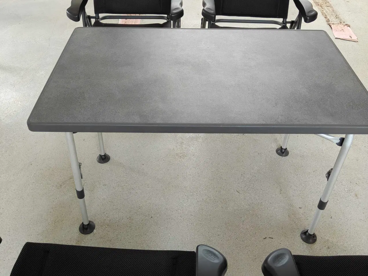 Billede 1 - 4 position stole + et bord 