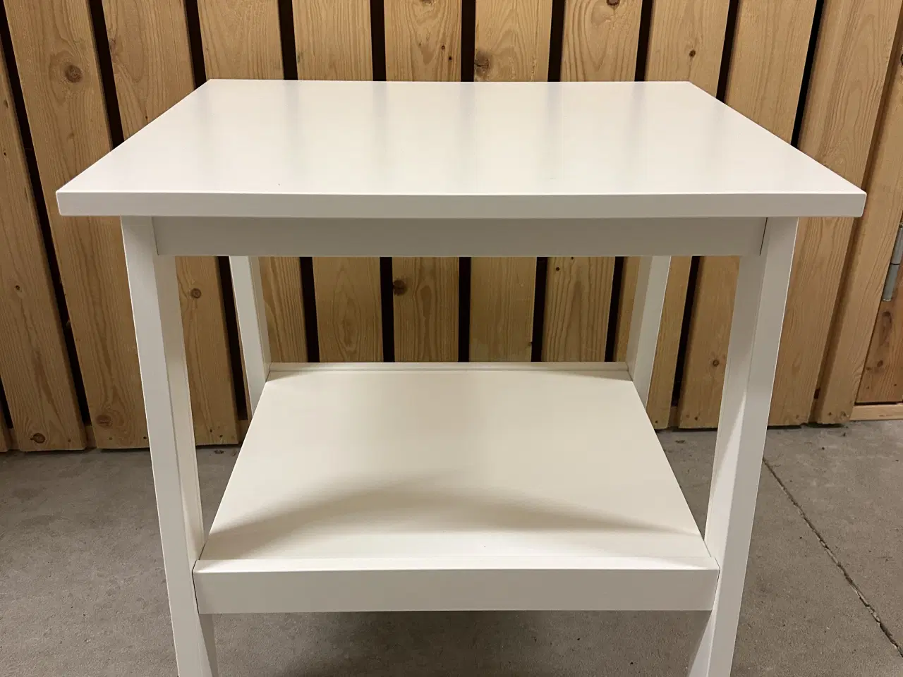 Billede 1 - Hvidt træbord 