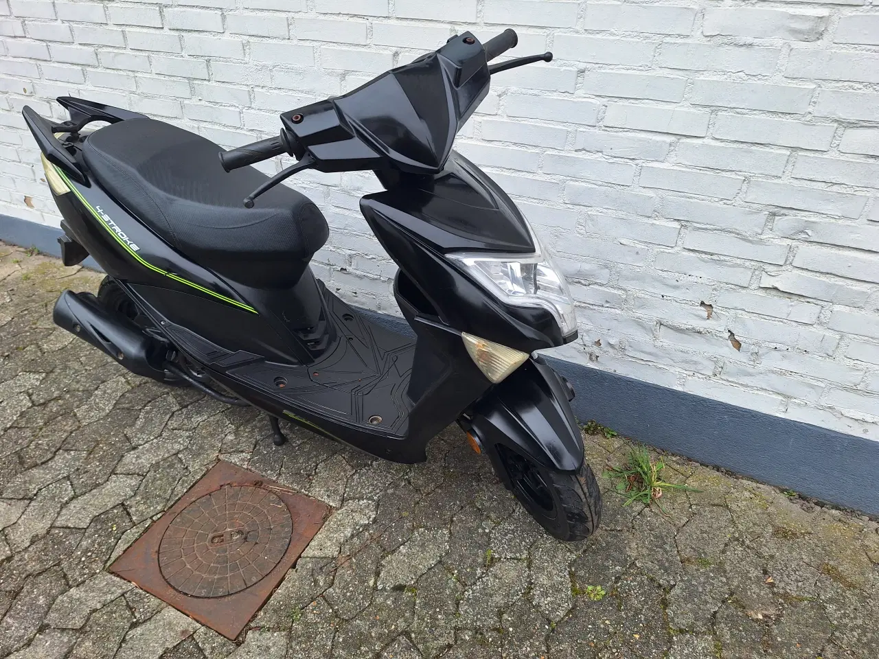 Billede 6 - Vga explora 30 scooter fra år 2017  Med stik 