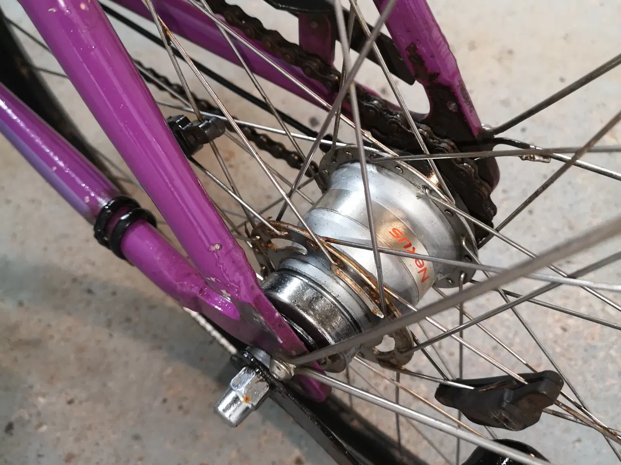 Billede 13 - RALEIGH 28"  52cm lila  7 gear..  baglygter 