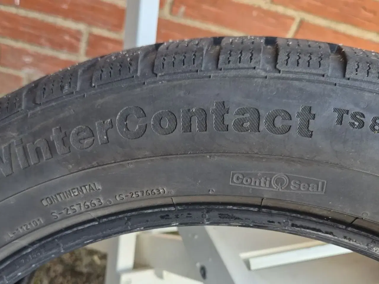 Billede 3 - Continental Winter Contact vinterdæk 215 55 18