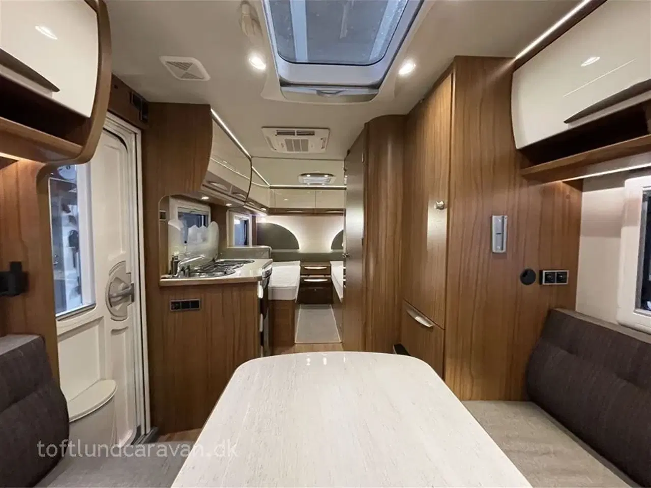 Billede 3 - Hymer Eriba Nova 495 SL LUKSUSVOGN, Enkeltsenge.