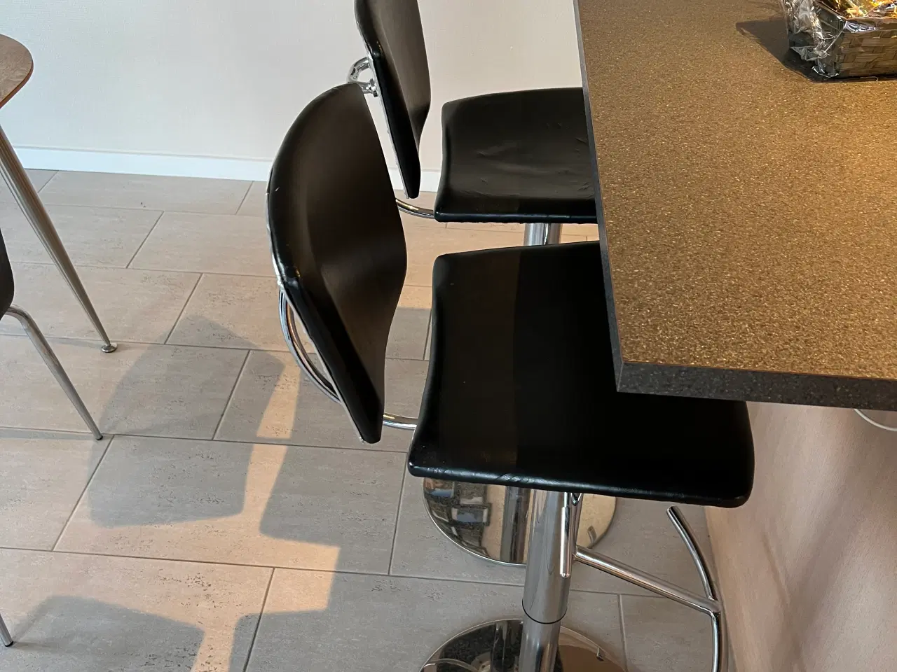 Billede 1 - 2 barstole 