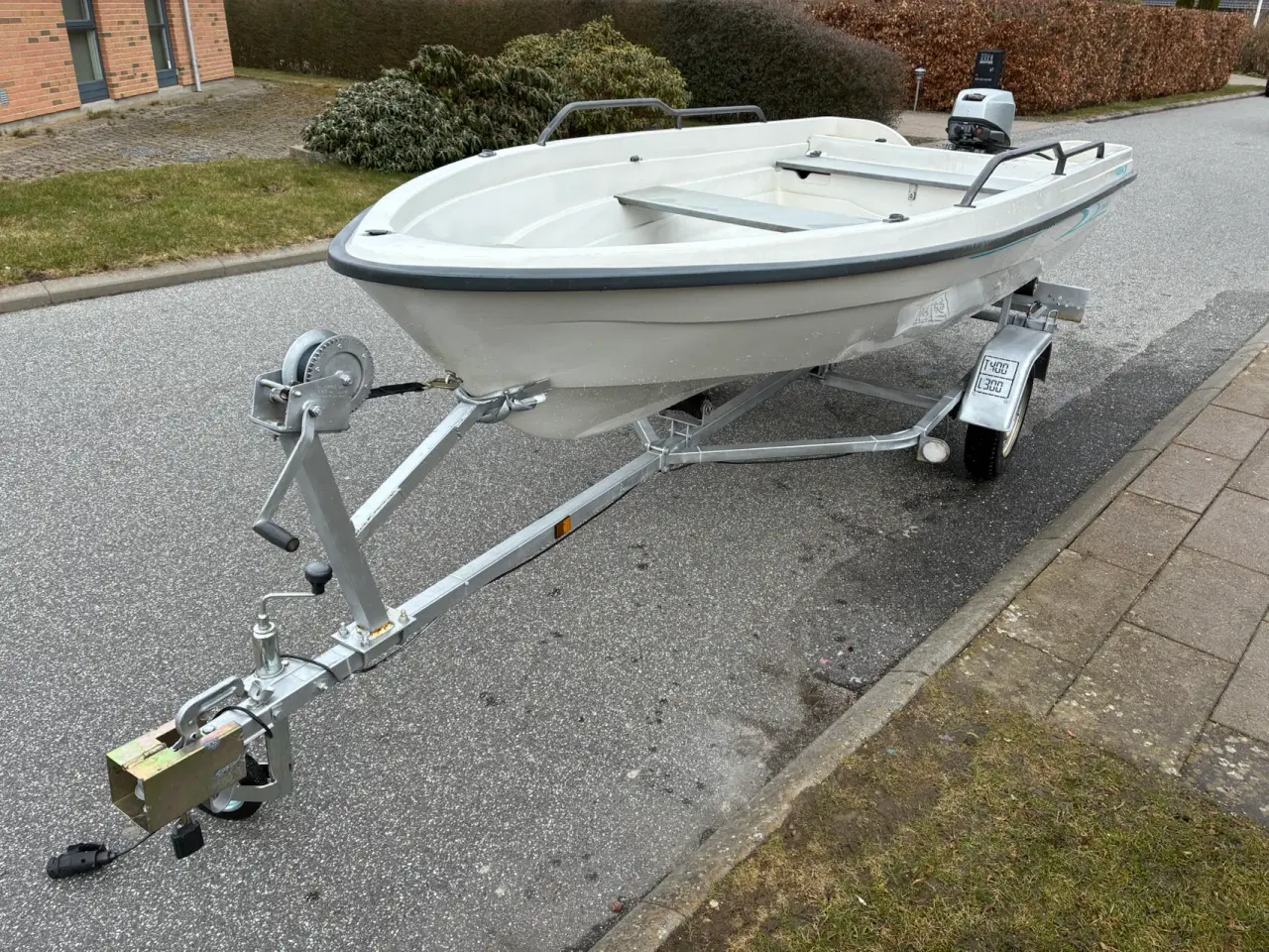 Billede 1 - Terhi jolle m. 15 hk Mariner + indreg. trailer