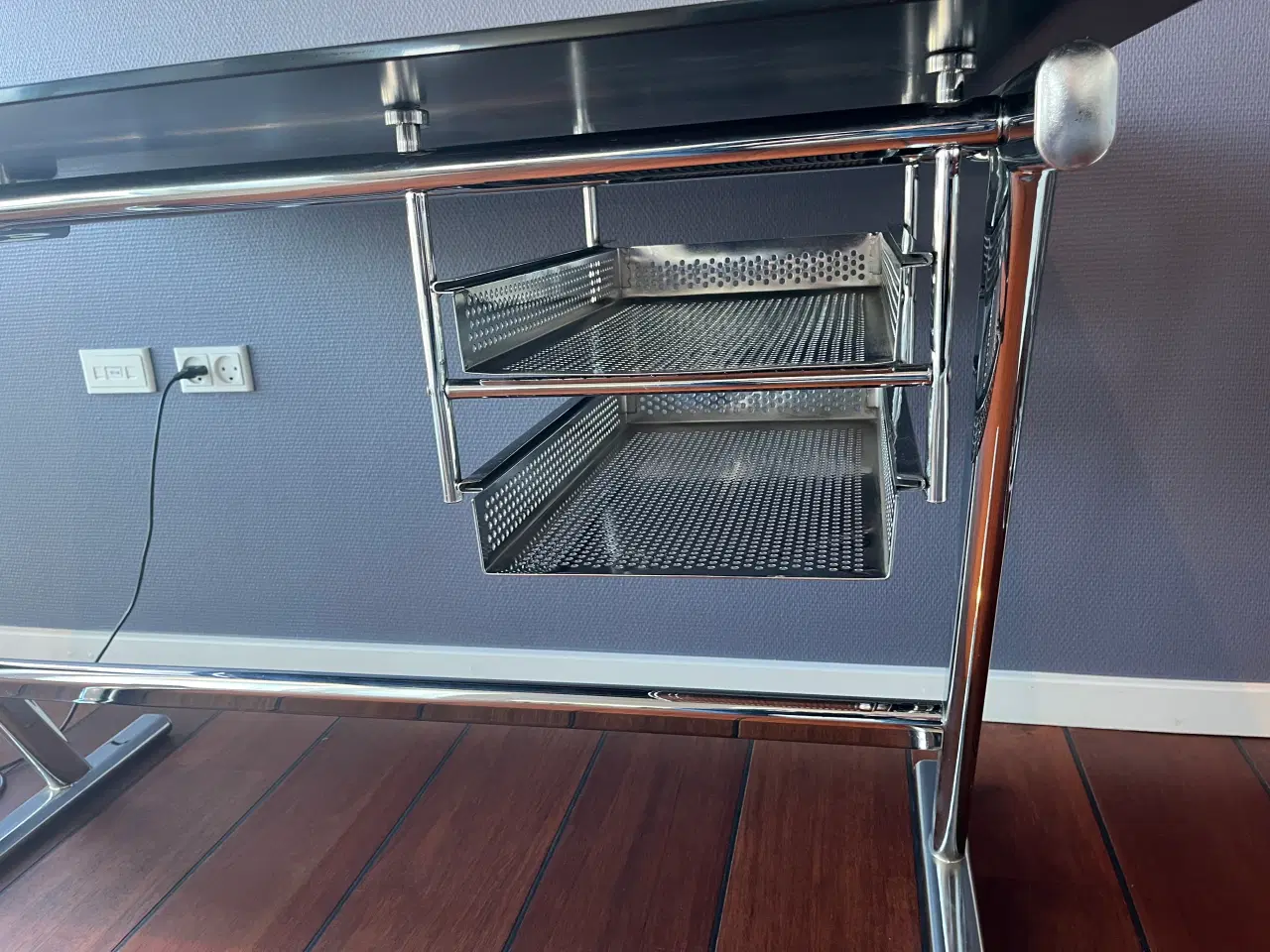 Billede 3 - Skrivebord med sort glasplade