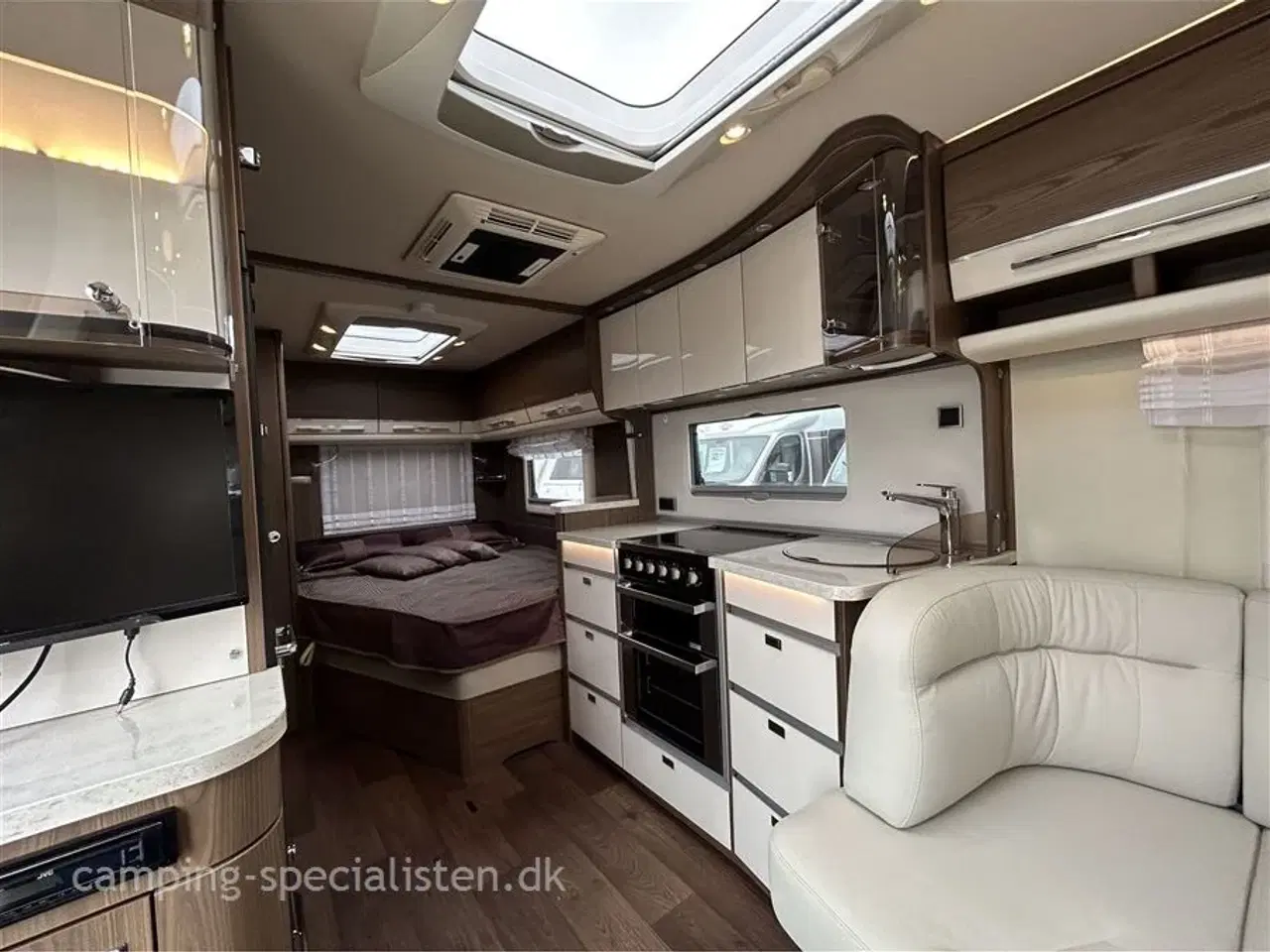 Billede 8 - 2019 - Hymer Nova S 545   Hymer Nova S 545 med Alde model 2019 kan nu ses hos Camping-Specialisten