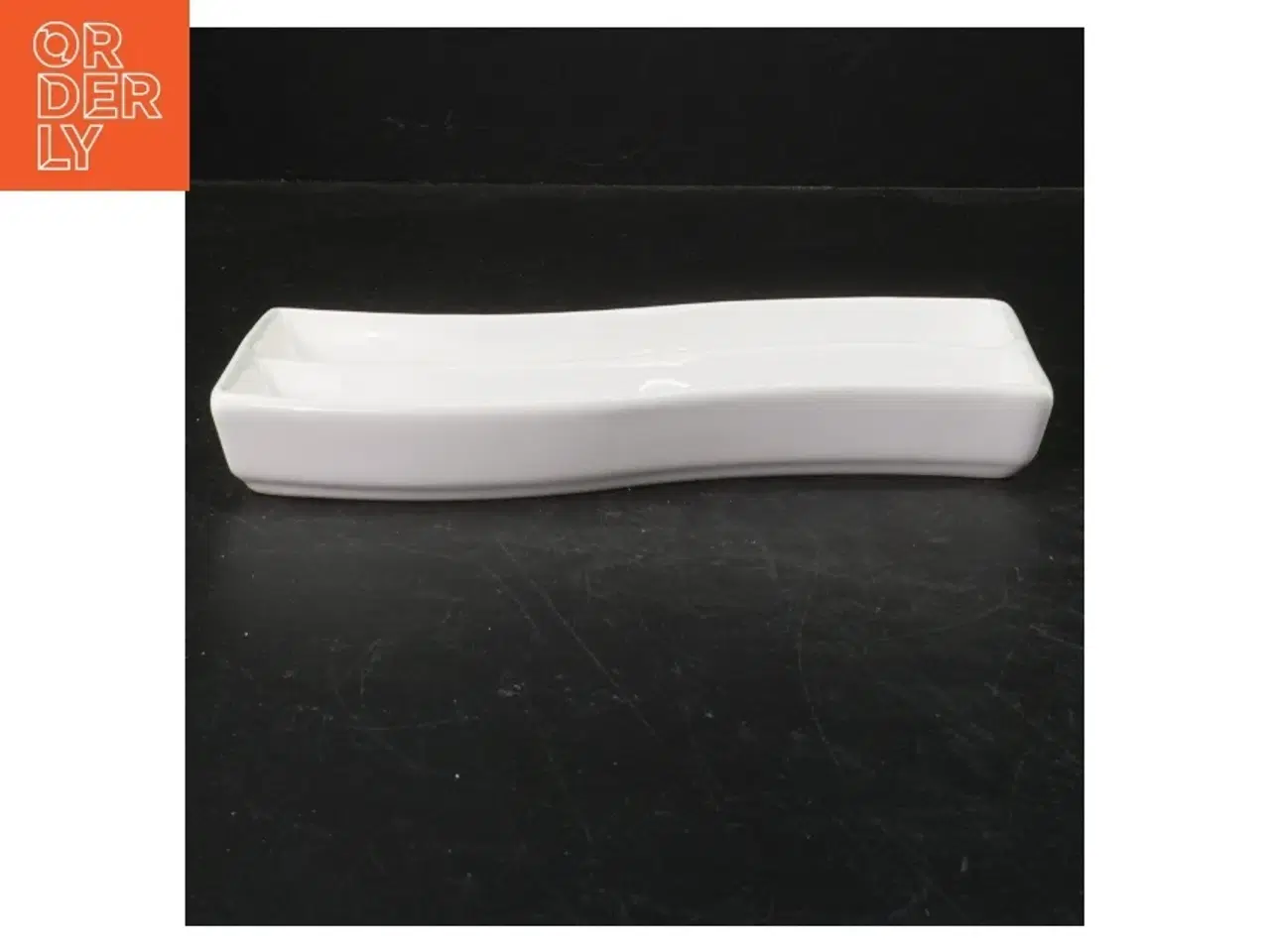 Billede 1 - Hvid porcelæn serveringsfad (str. 22 cm)