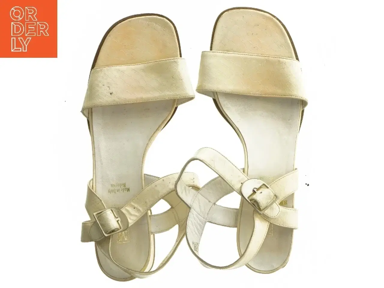 Billede 5 - Brugte beige sandaler fra Bruno Magli (str. 37,5)