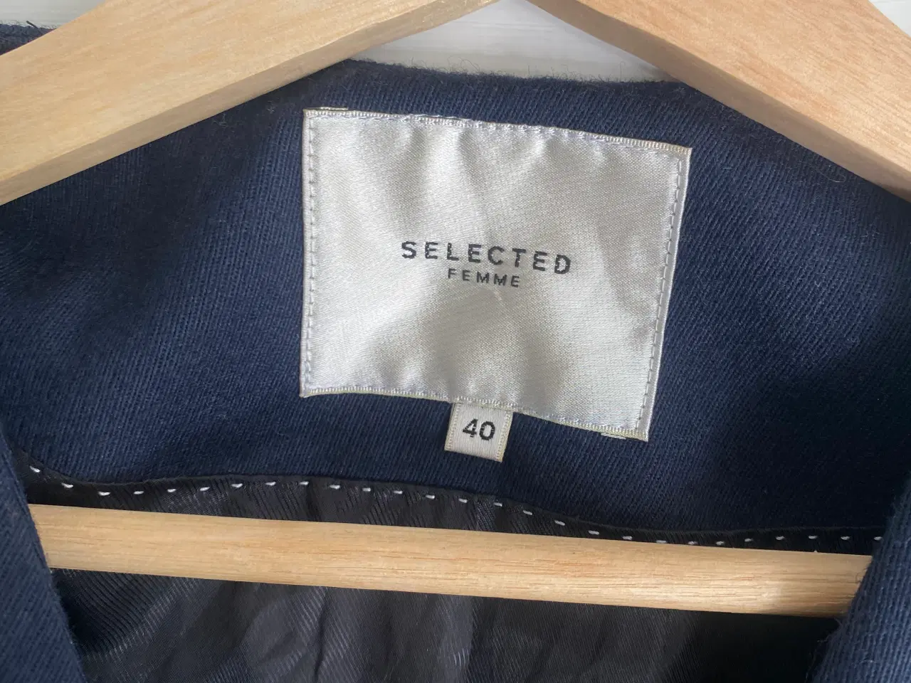 Billede 2 - Selected frakke str 40 Dark blue