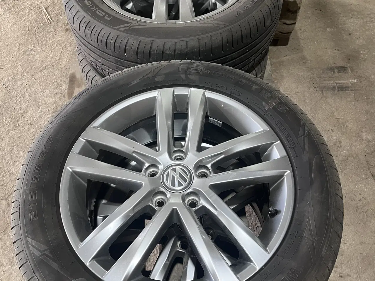 Billede 2 - Vw Alu fælge med sommerdæk