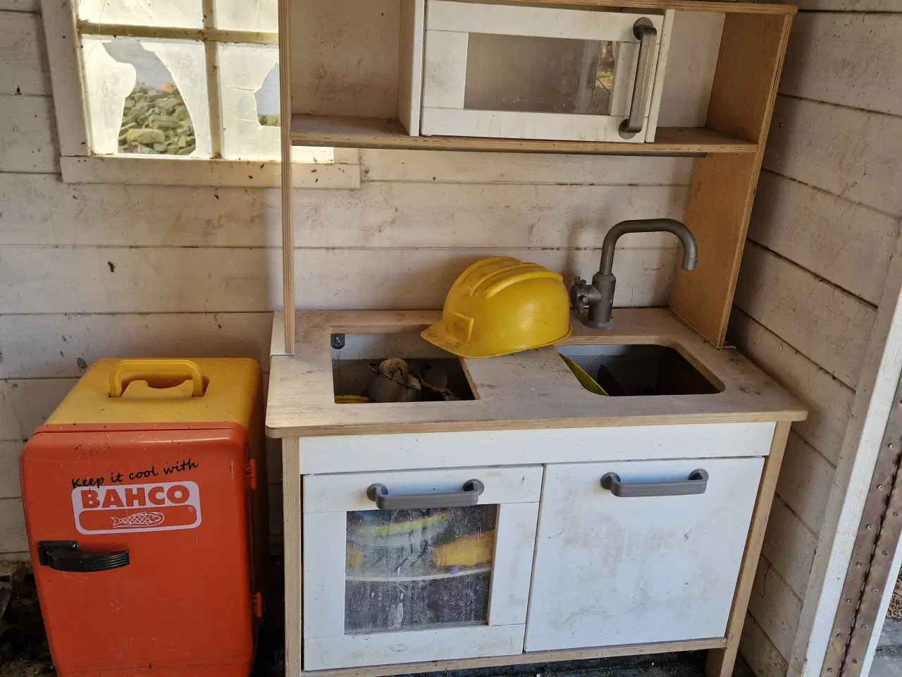 Billede 1 - Legekøkken med lidt tilbehør og køleskab 